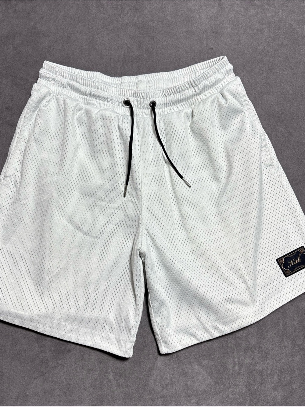 Kith Curtis Mesh Shorts White Script Logo Patch Gym Casual Men's Size Medium - Picture 1 of 13